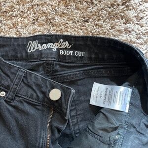 Wrangler Bootcut size 9 Tall 34”